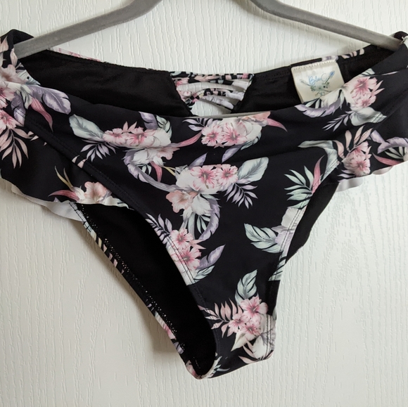 SOLD - Picture 4 of 5